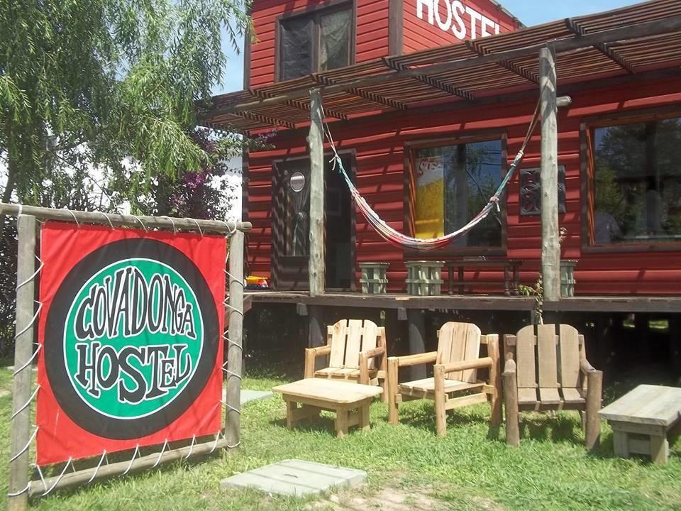Hostel Covadonga 拉佩德雷拉 外观 照片