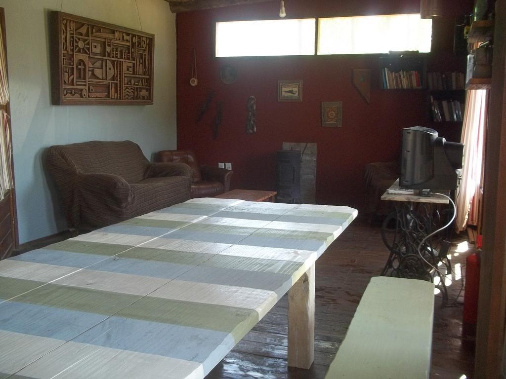 Hostel Covadonga 拉佩德雷拉 外观 照片