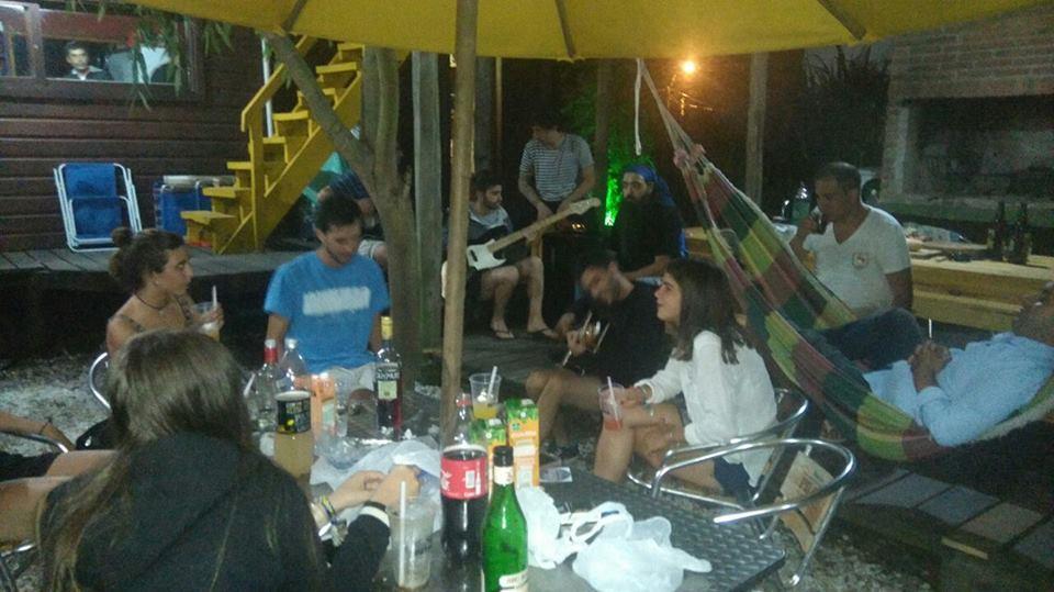 Hostel Covadonga 拉佩德雷拉 外观 照片
